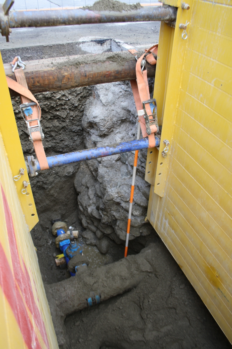 Östliche Stadtgrabenmauer (älteste Teile ins 13. Jh. gehörig) im Leitungsgraben vor der Hofburg.